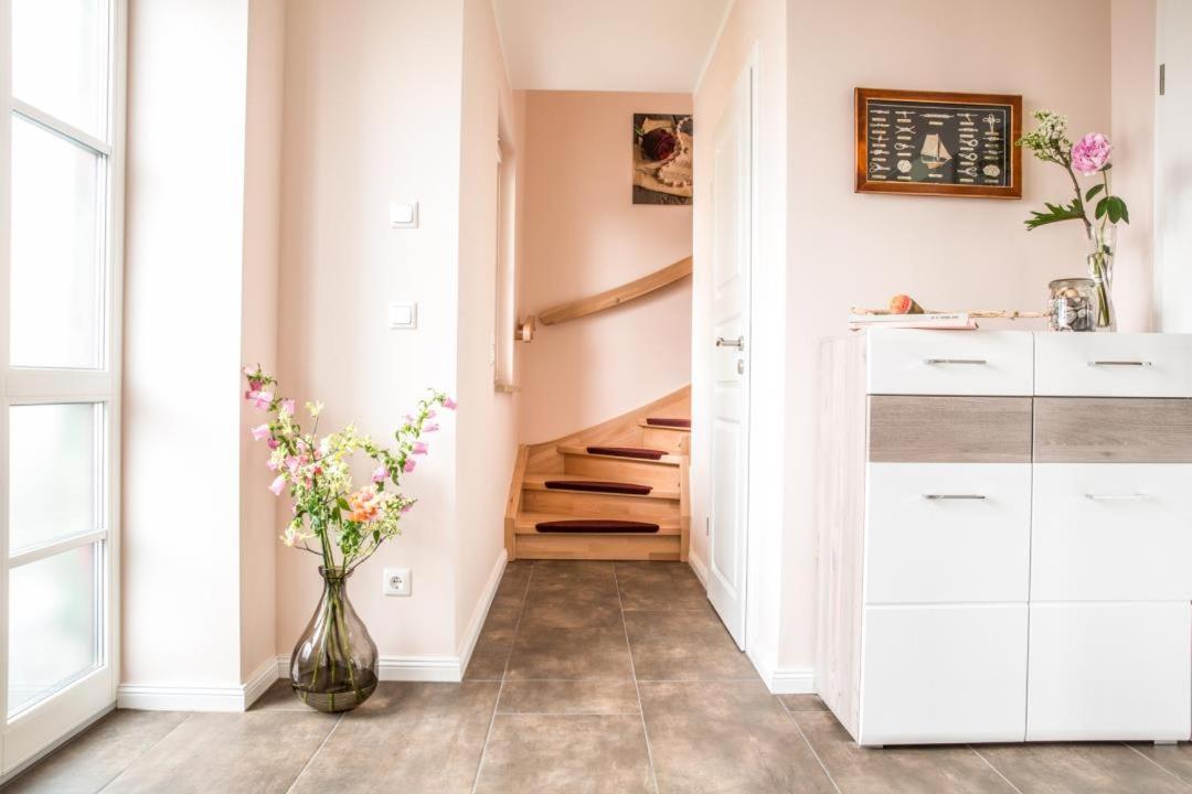 Haus Rose, Luxus-Ferienhaus In Fuhlendorf Fur 4 Personen Luaran gambar